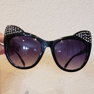 Large Blingy Cat Eye Sunglasses